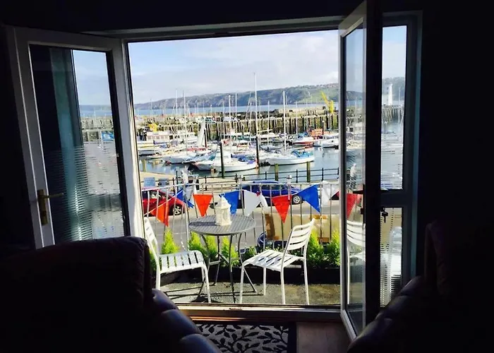 Waterfront アパート *