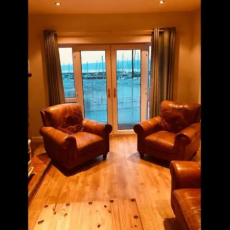 Apartment Waterfront